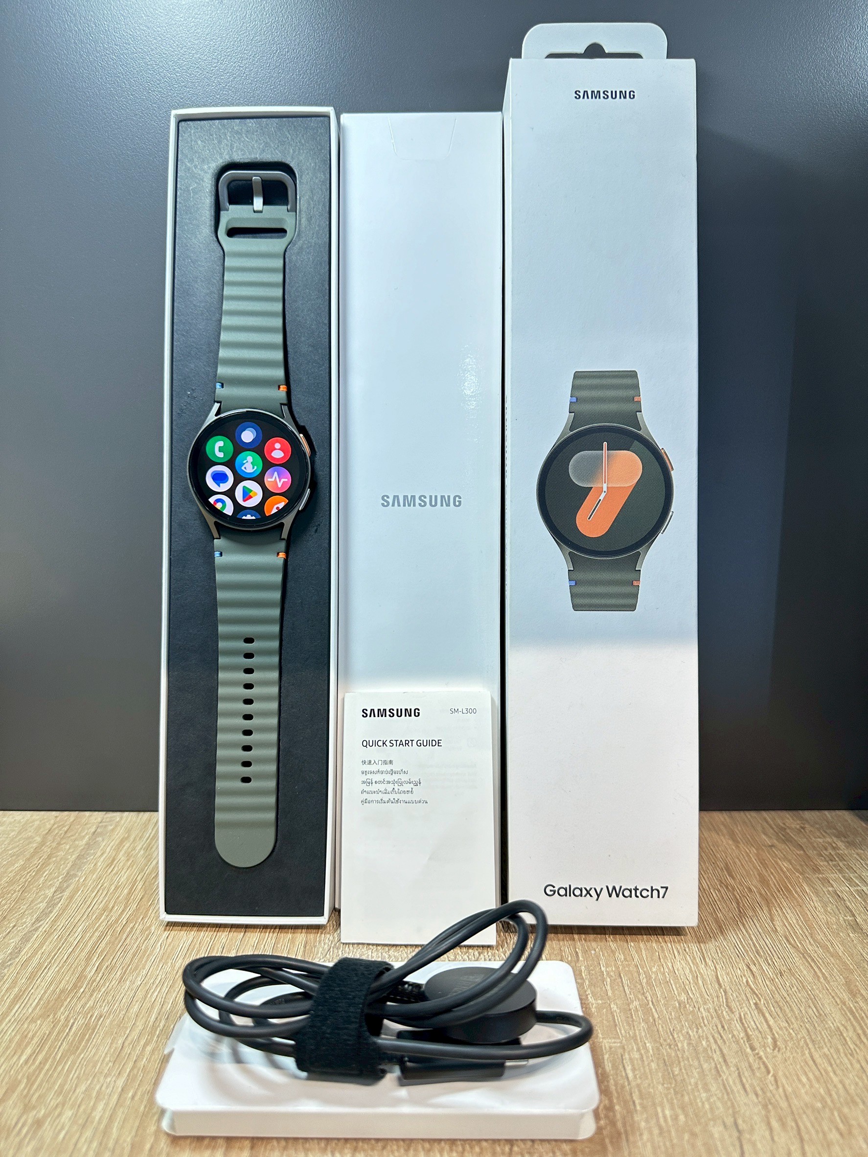 Samsung Galaxy Watch 7 40mm. สี Green