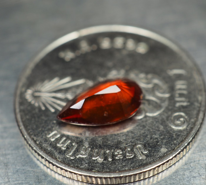 เฮสโซไนต์โกเมน (Hessonite) 1.03 กะรัต