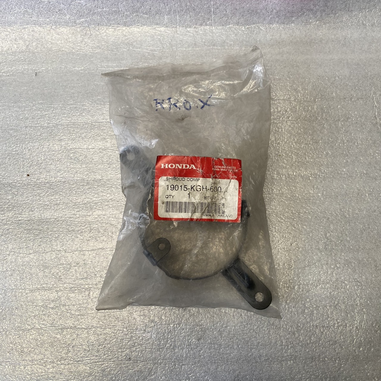 19015-KGH-600 ตัวยึดพัดลมระบายความร้อน Sonic (2004) อะไหล่แท้ HONDA