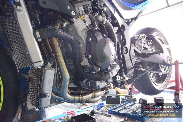 คอฟูล Arrow Stainless สำหรับ GSXR1000 ปี 2017 L7 (For Exhibition only)