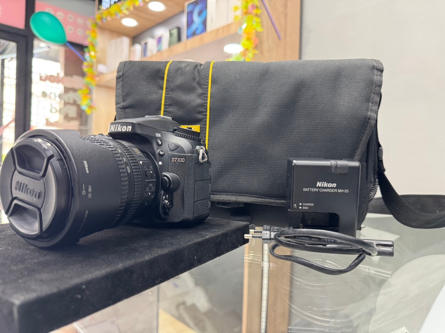 Nikon D7100+เลนส์ Nikon AF-S NIKKOR 18-105mm f/3.5-5.6G ED