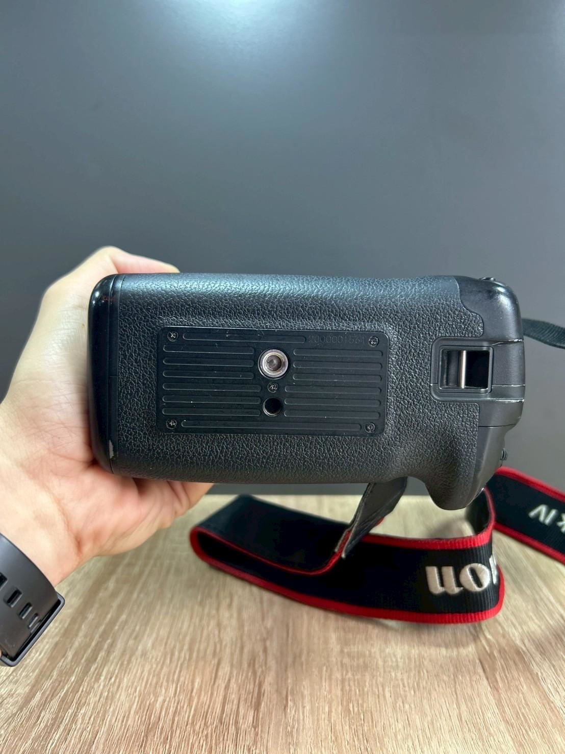 Canon EOS 5D Mark IV