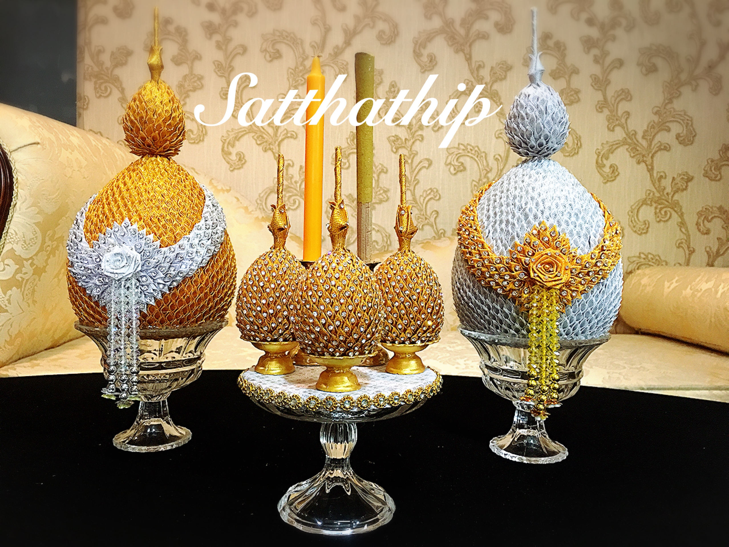 ชุดพานพุ่ม พร้อมพานเครื่องทองน้อย ผ้าตาดประดับคริสตัล