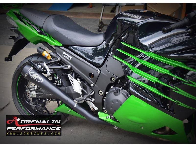 ท่อ M4 ทรง GP สำหรับ ZX14 ปี 2008-ปัจจุบัน (For Exhibition only)