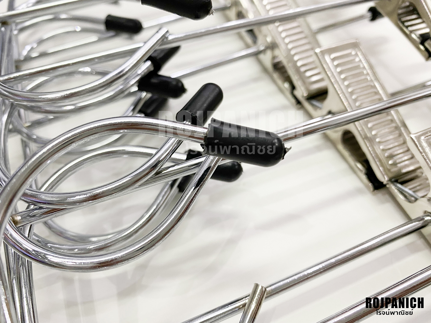 ไม้หนีบคอซีกิ๊บเหล็ก