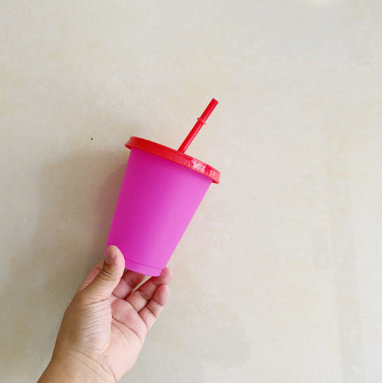 แก้วพลาสติก,แก้วพลาสติกพร้อมหลอด,แก้วเปลี่ยนสี,475ml