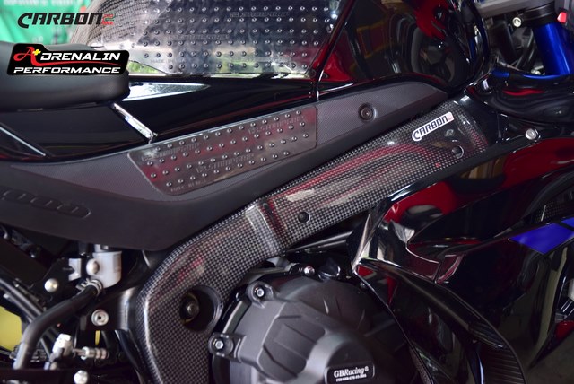 Carbon2Race คาร์บอนครอบเฟรม สำหรับ GSXR1000 2017+
