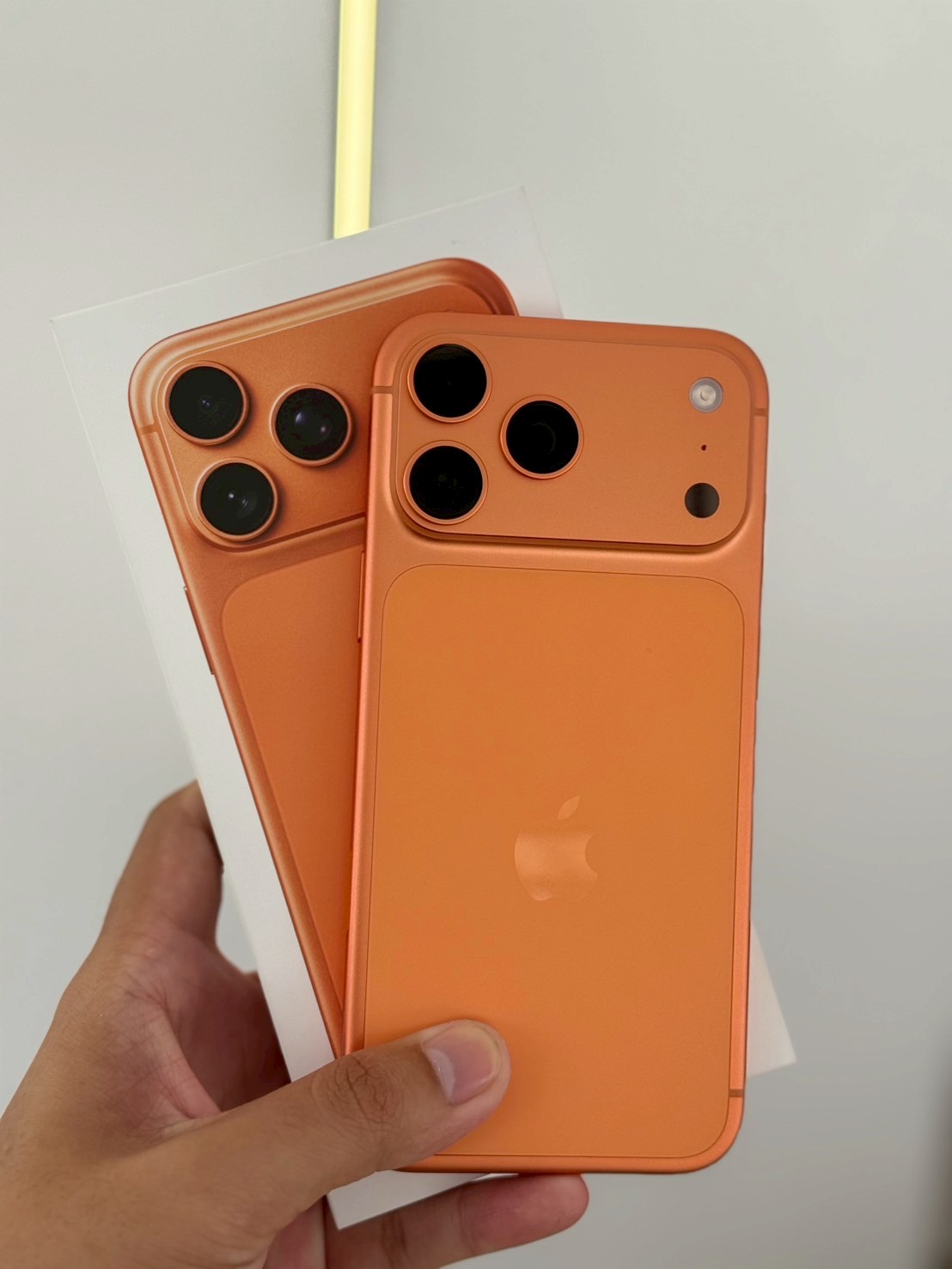 iPhone 17 Pro Max 512GB Cosmic Orange