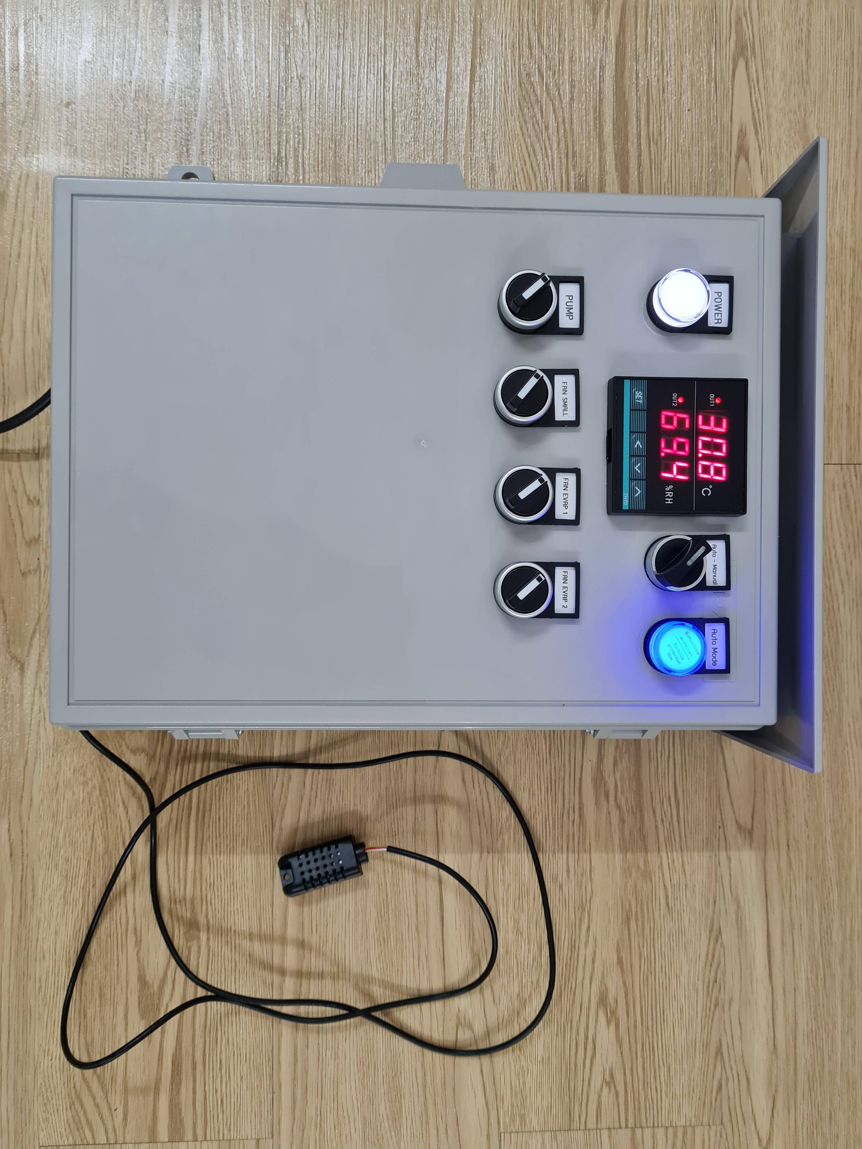 ตู้ควบคุมอุณหภูมิ ความชื้น เปิดปิดปั๊ม โดยใช้โมดูล TH70