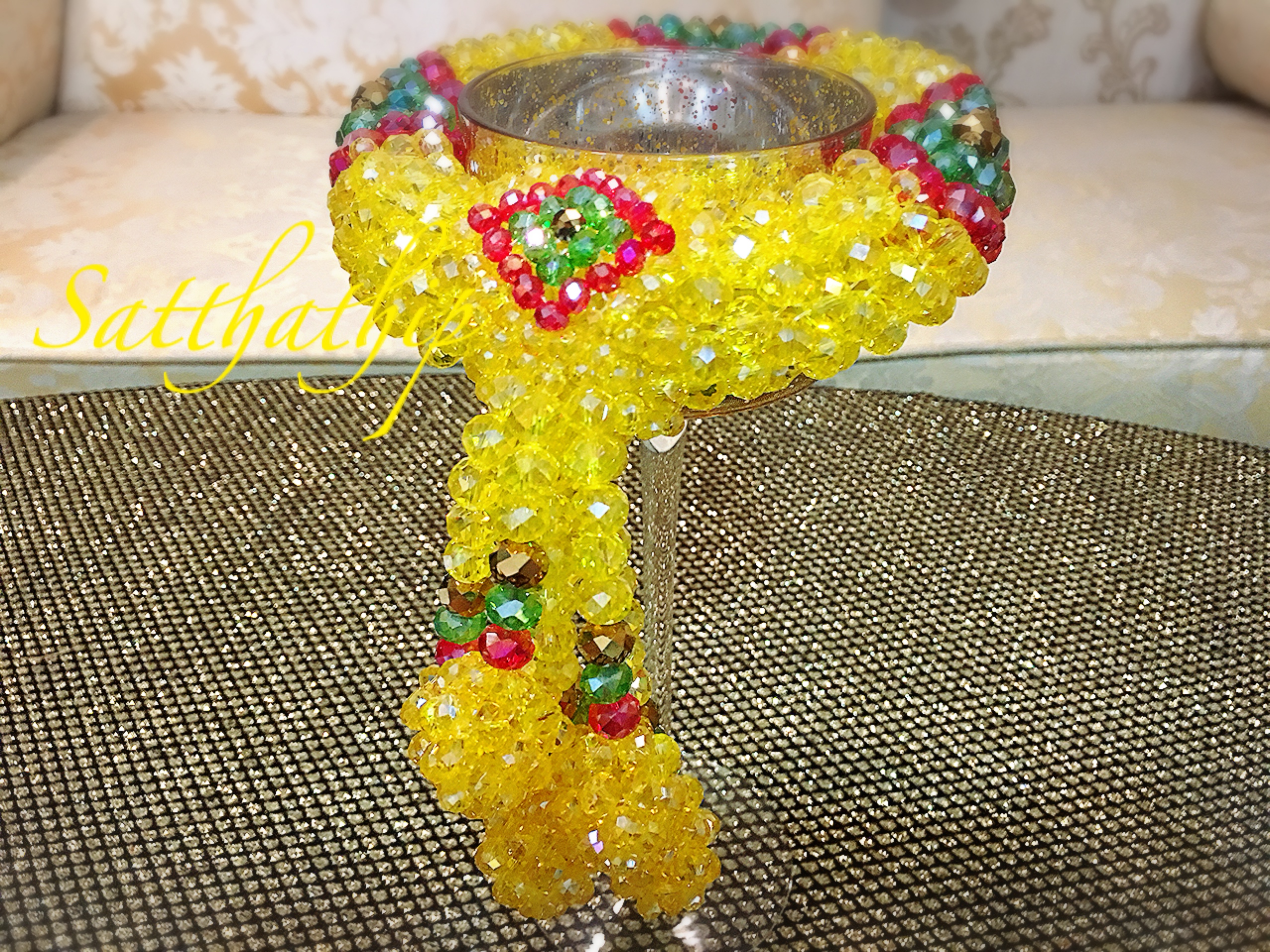 พวงมาลัยคริสตัล สีเหลือง - Crystal Garland