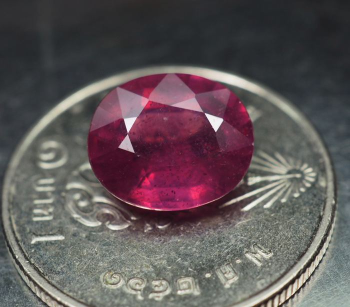 พลอยทับทิม (Ruby) 3.40 กะรัตสีแดงม่วง