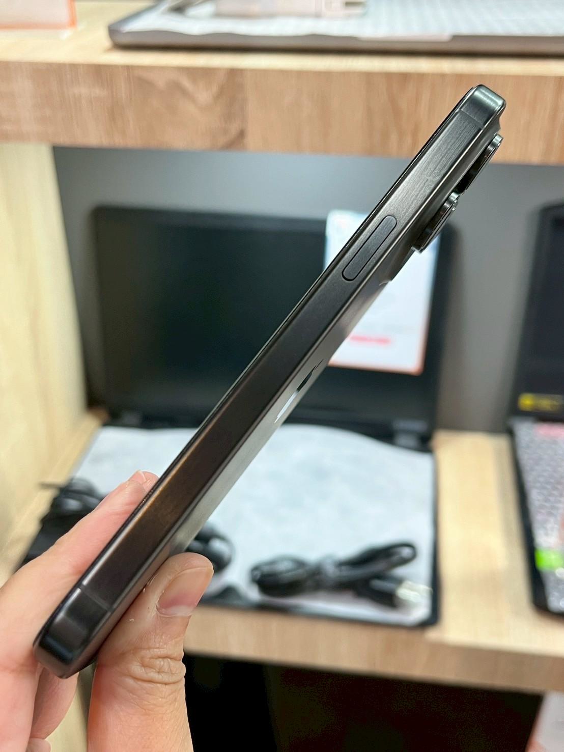 iPhone 15 Pro Max 256GB Black Titanium