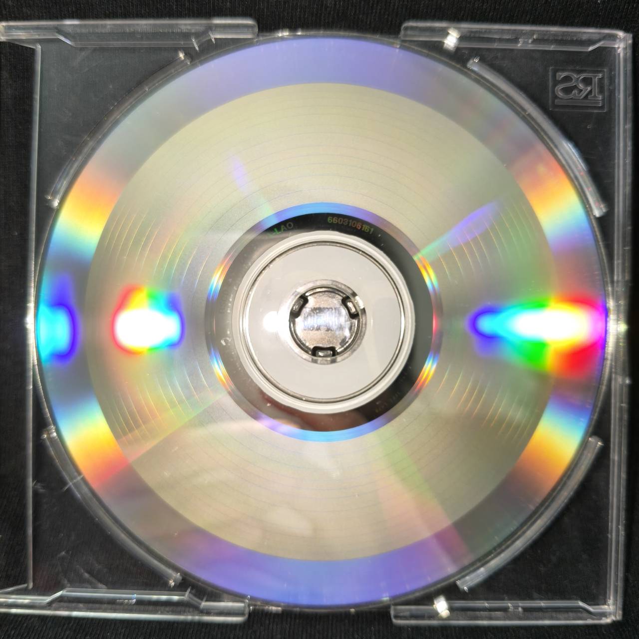 โดม ปกรณ์ ลัม – Naked / แผ่นสวย