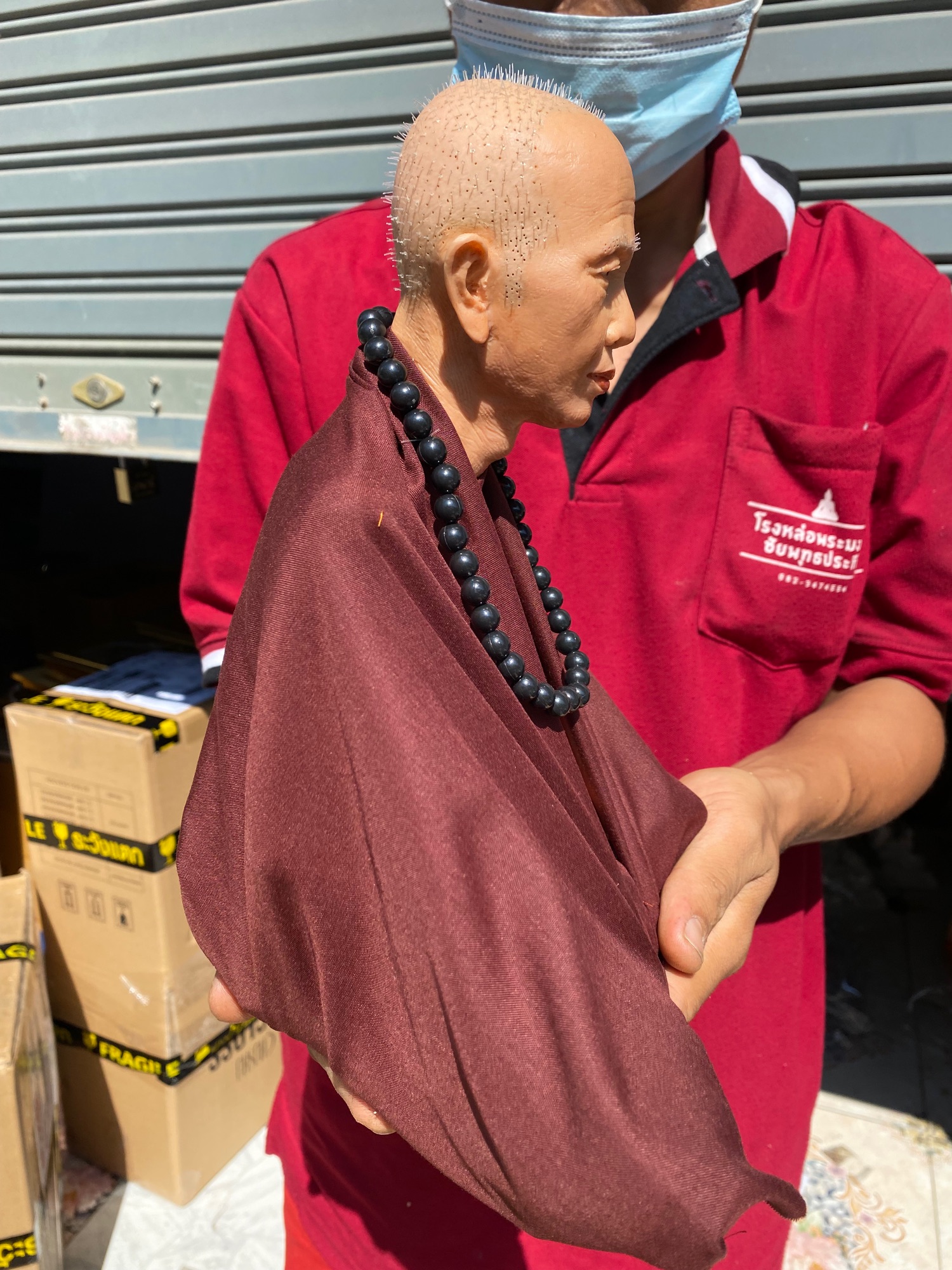 ครูบาศรีวิชัย กว้าง9นิ้ว สูง11นิ้ว