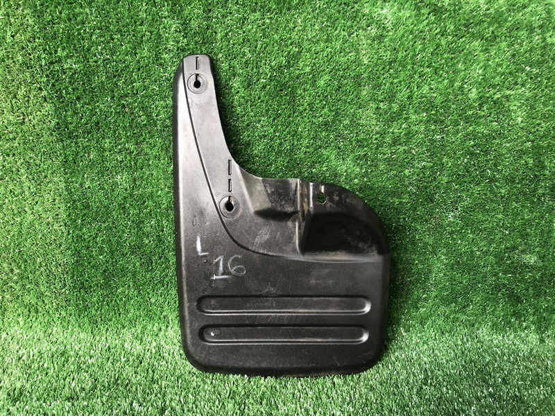 แผ่นกันโคลนรถยนต์