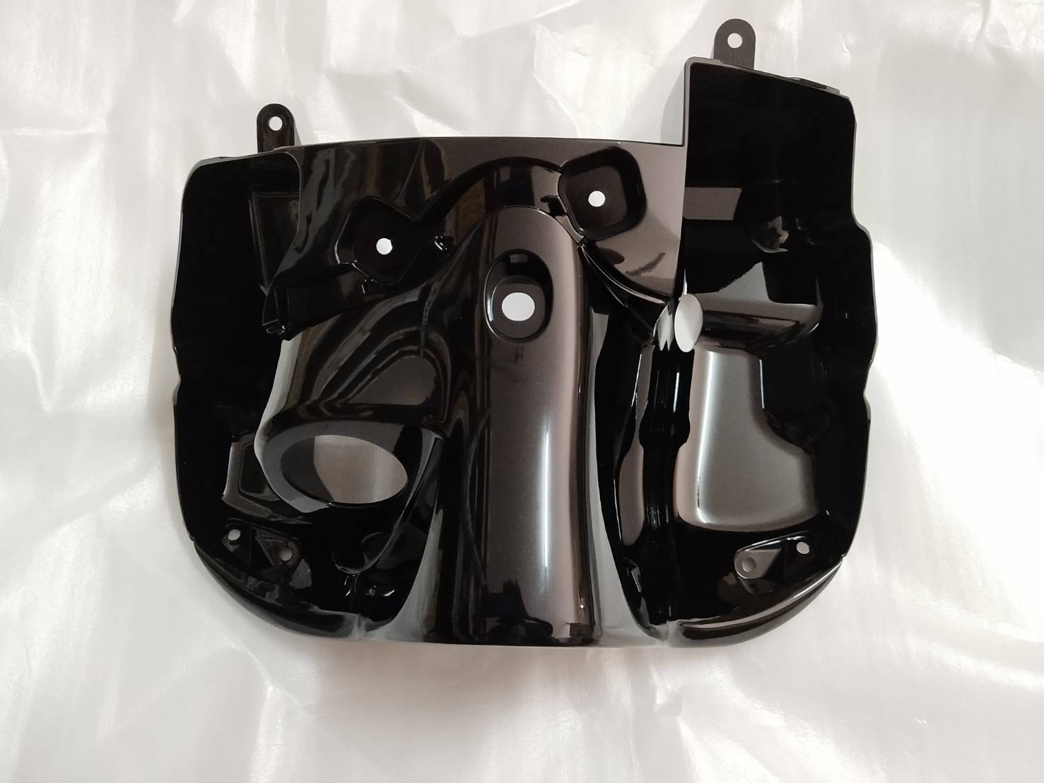 บังลมตัวในด้านบนสีดำฟีโน่หัวฉีด FINO FI อะไหล่แท้ YAMAHA 1YC-F836K-00-P1