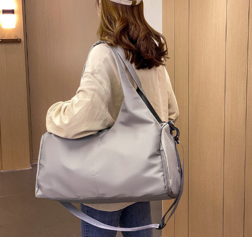 กระเป๋าใส่เสื้อผ้า,กระเป๋าถือ,กระเป๋าออกกำลัง,กระเป๋าสะพาย