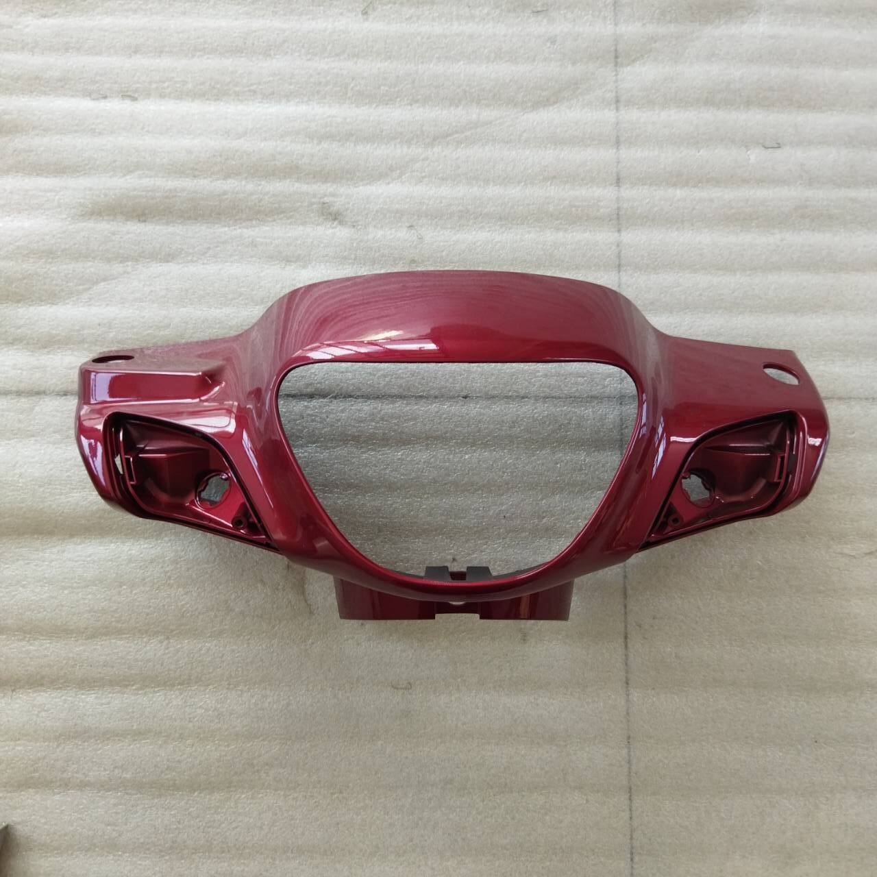 56311-23F10-395 ฝาครอบแฮนด์ ตัวหน้า(สีแดง) FD110X-X อะไหล่แท้ SUZUKI