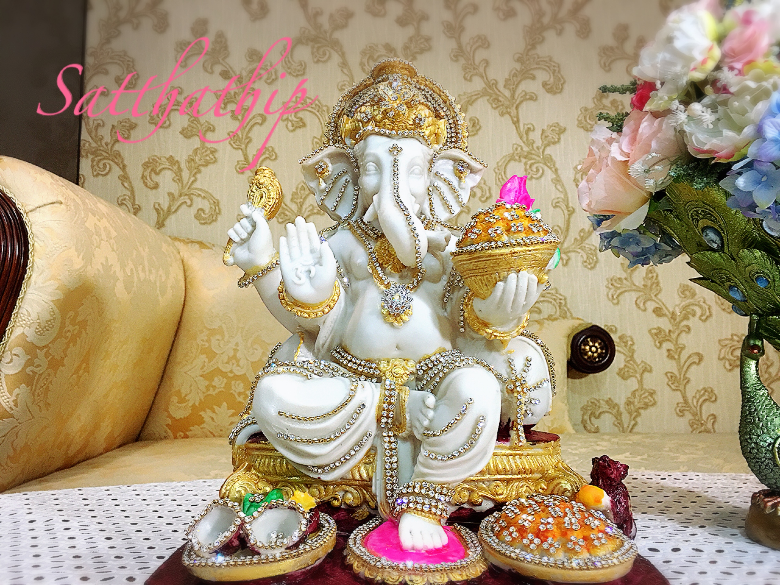 พระพิฆเนศ ปางประทานพร (เรซิ่น แต่งองค์) - Ganesha: Lord of Success