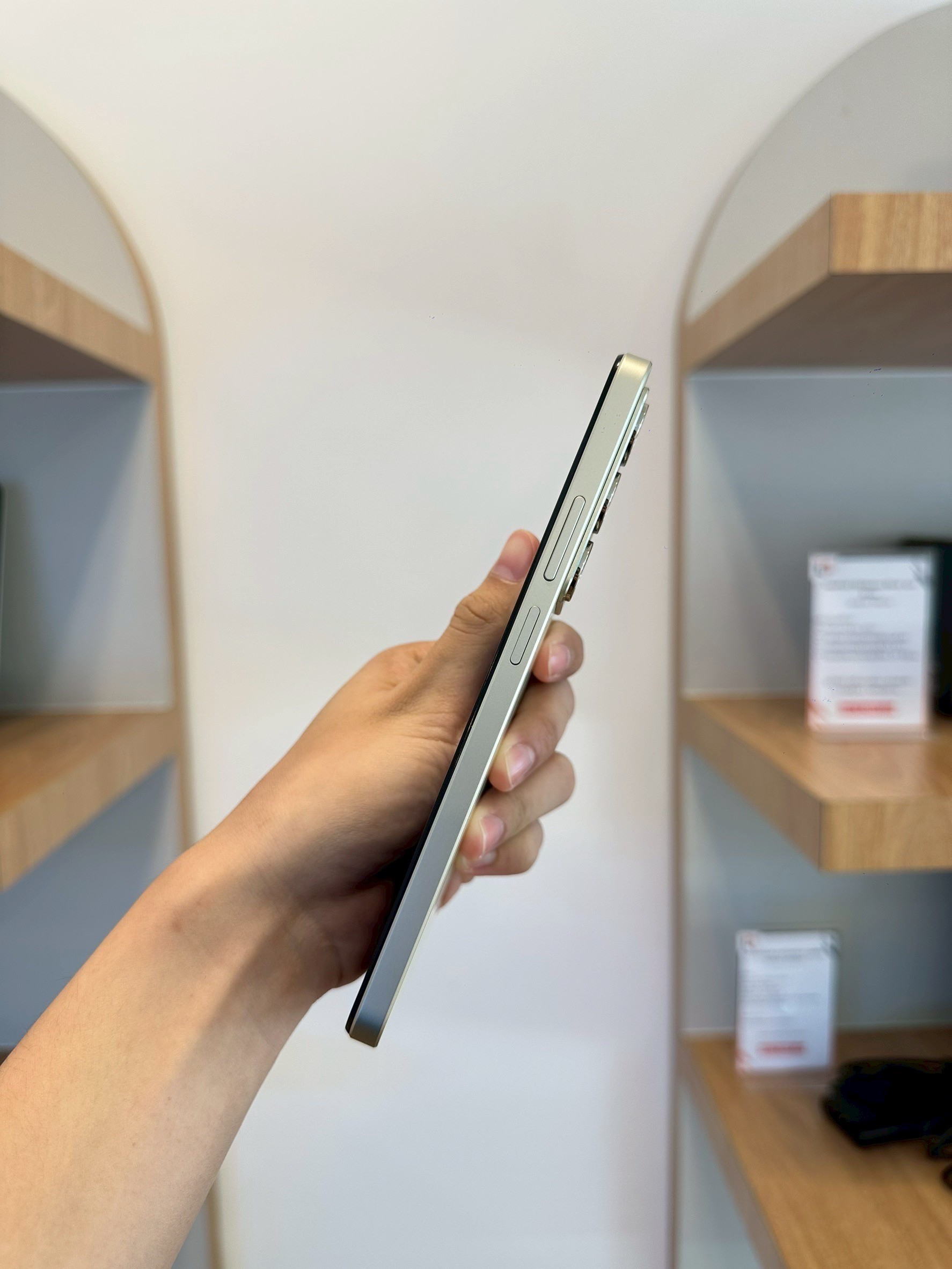 Realme C75 4GTH(8+256) สี Lightning Gold