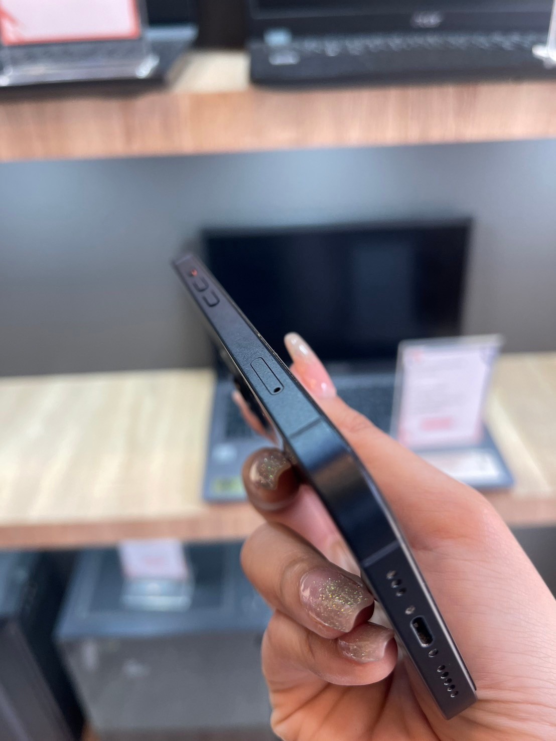 iPhone 13 128GB Midnight