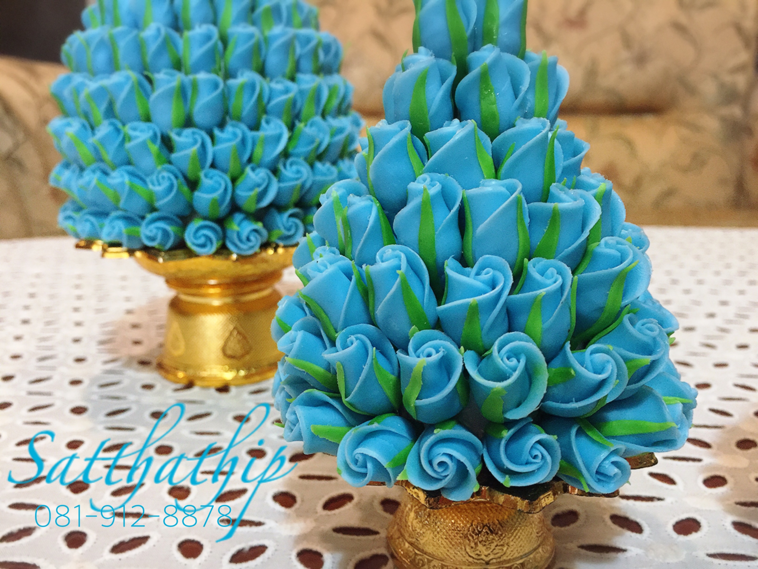 พานพุ่มดอกกุหลาบ ประดิษฐ์จากดิน [3.5 นิ้ว 850 บาท/คู่]