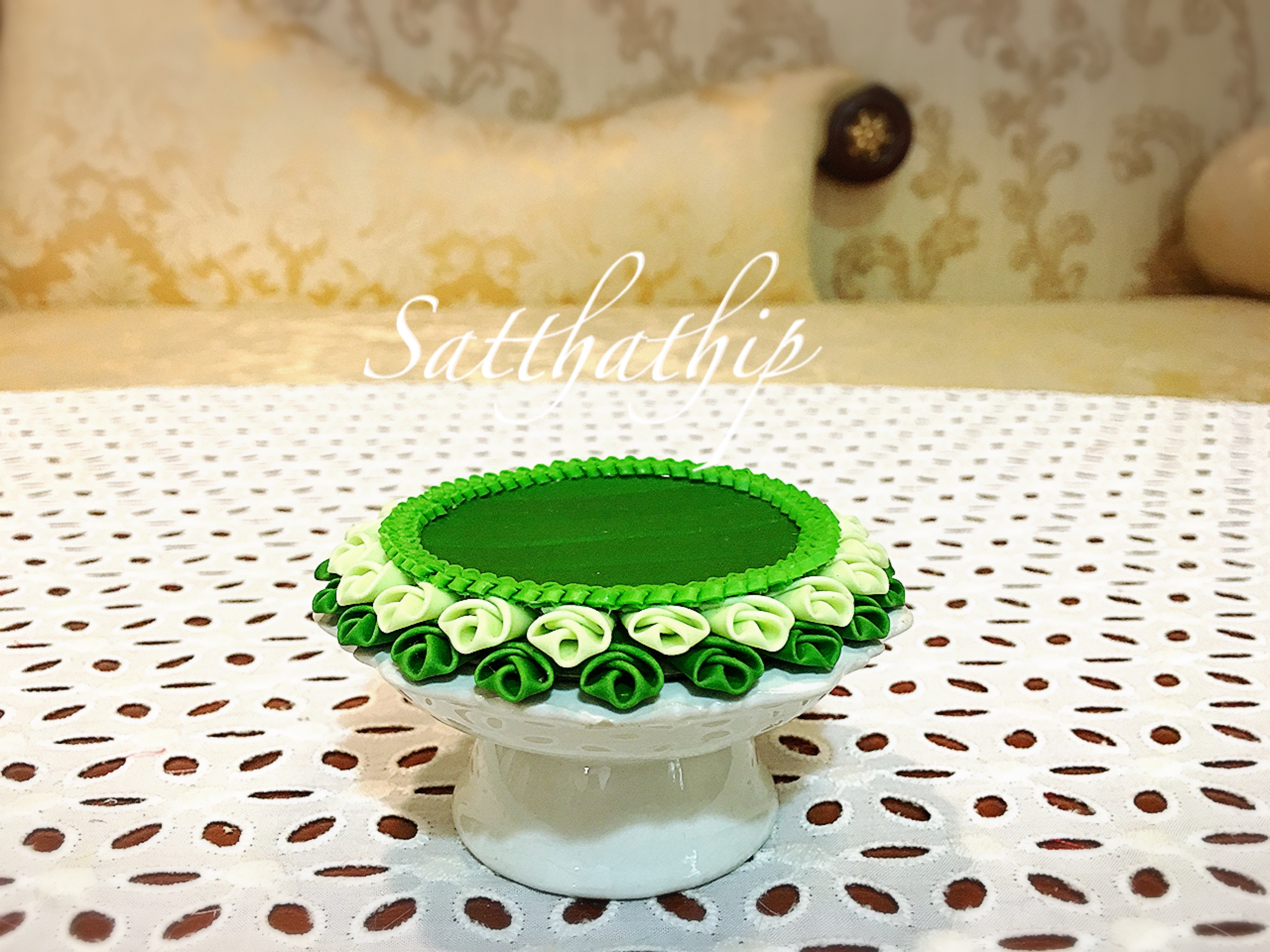 ชุดถาดใบตอง ประดิษฐ์จากดิน พร้อมพานเซรามิก - พานใบตอง - Tray