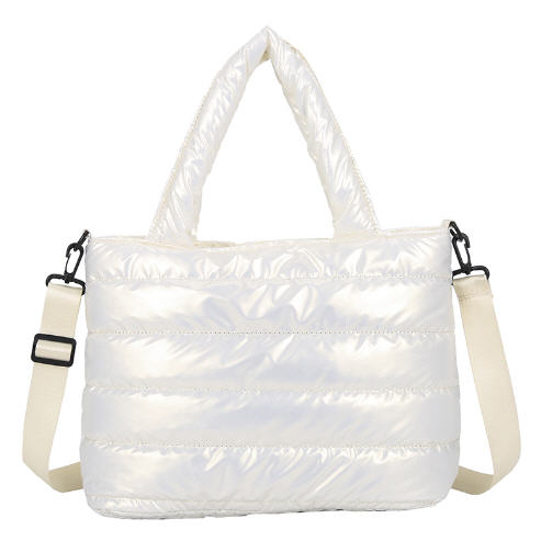 กระเป๋าบุนวม,กระเป๋าสะพายสำหรับผู้หญิง