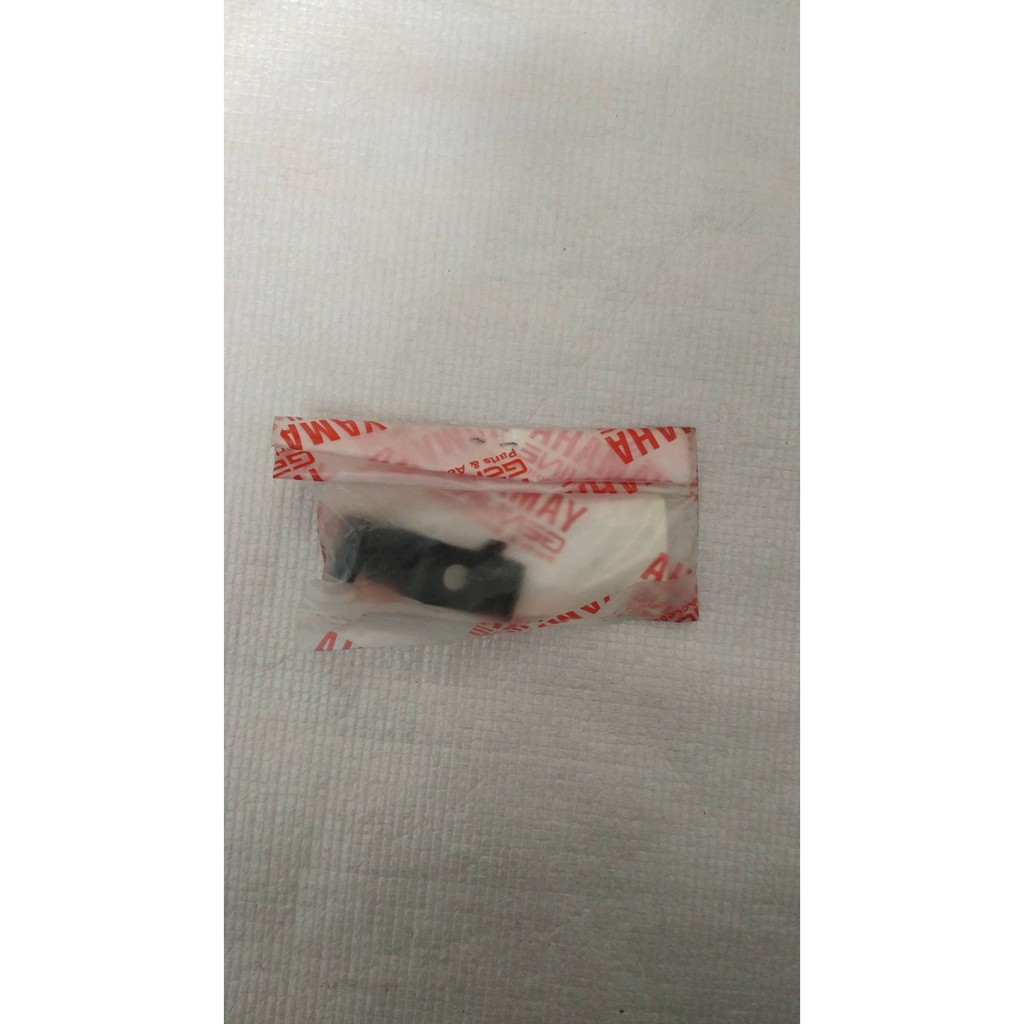 5VV-F5875-00 ตัวยึดสายน้ำมันเบรค สำหรับรุ่น MIO 2004 อะไหล่แท้ YAMAHA