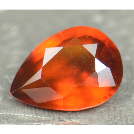 เฮสโซไนต์โกเมน (Hessonite) 1.05 กะรัตแดงส้มสวย