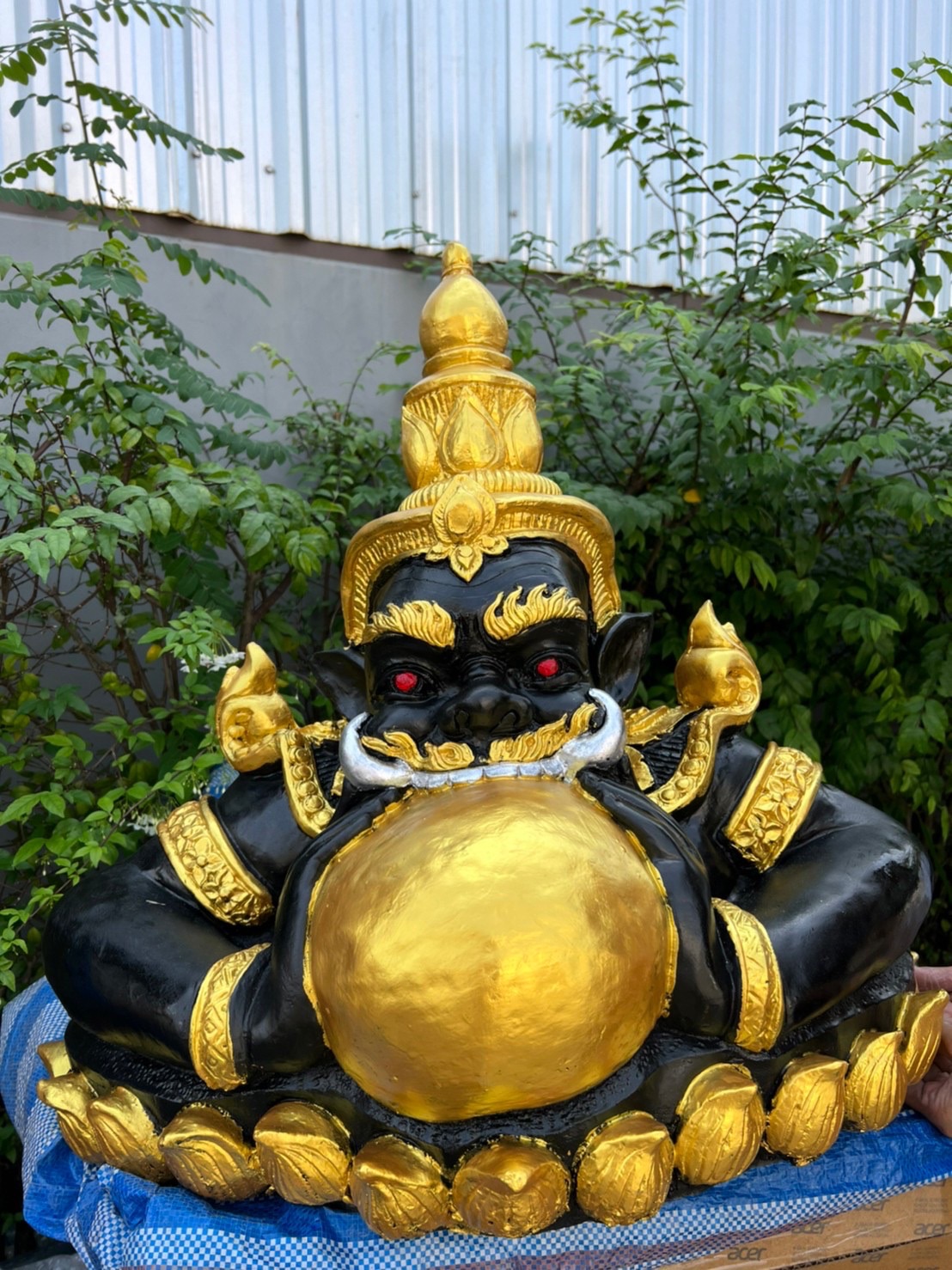 ราหู พระราหู ราหูอมจันทร์ กว้าง25นิ้ว องค์ใหญ่ สูง25นิ้ว