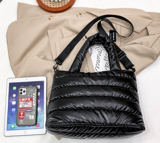 กระเป๋าบุนวม,กระเป๋าสะพายสำหรับผู้หญิง