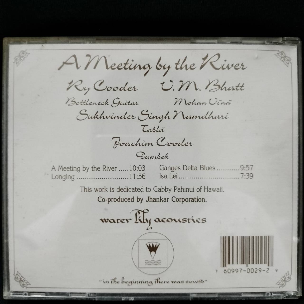 Ry Cooder & V.M. Bhatt – A Meeting By The River / USA / ปกในมีจุดเหลือง / แผ่นดี