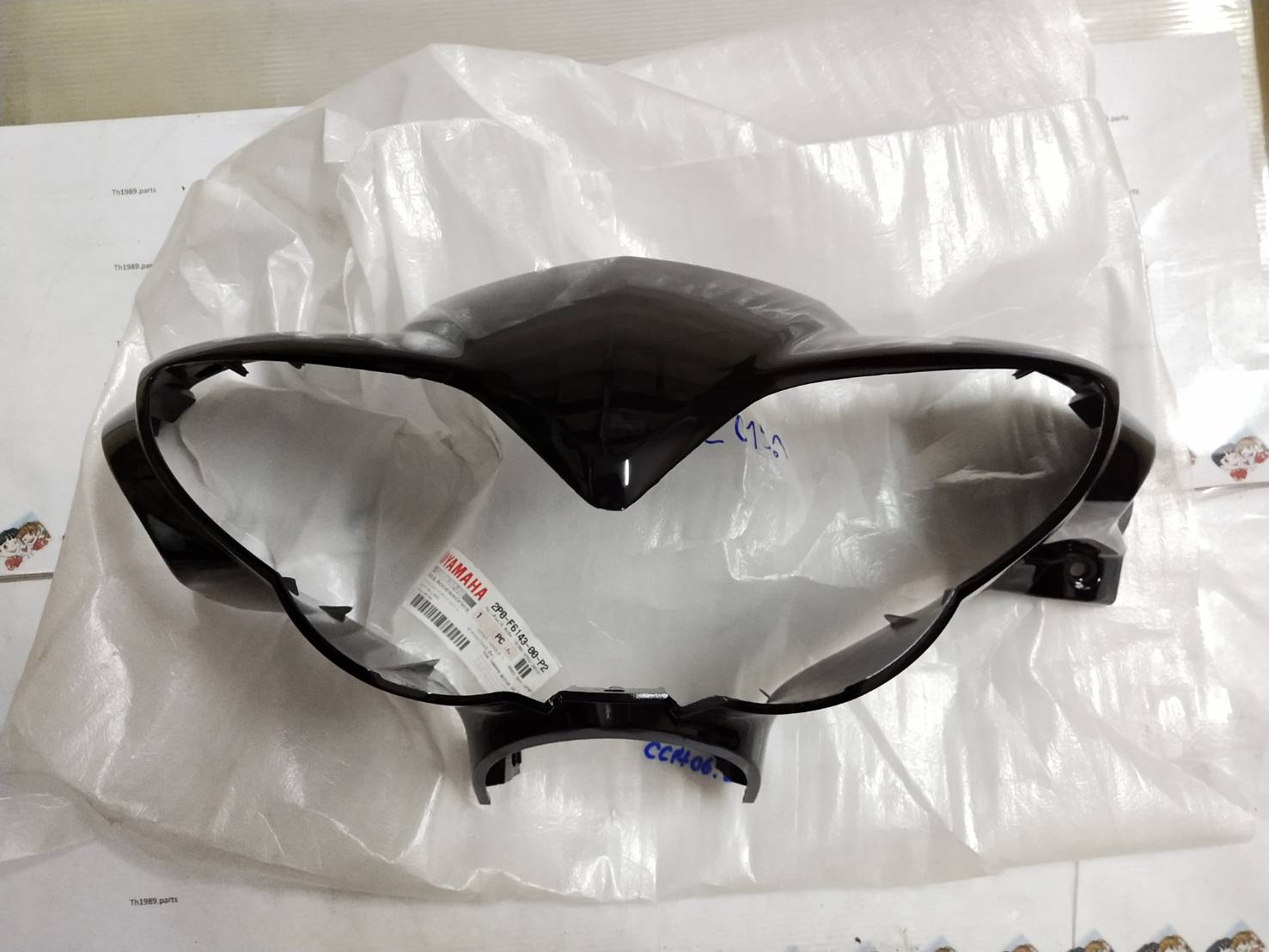 ฝาครอบไฟหน้าสีดำ SPARK X อะไหล่แท้ YAMAHA 2P0-F6143-00-P2