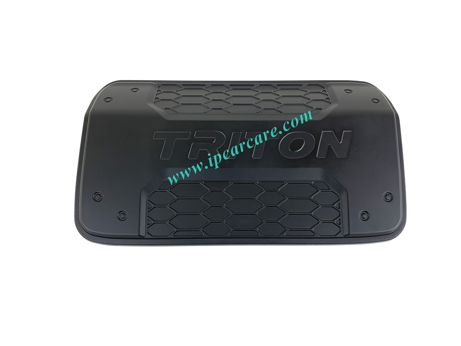 ครอบฝาน้ำมัน triton 4 ประตู 2024 รุ่นยกสูง (ดำด้าน)