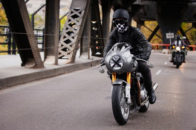 Rizoma - กระจกมองหลัง รุ่น Spy arm สำหรับรถทุกรุ่น ราคาข้างละ bs303b