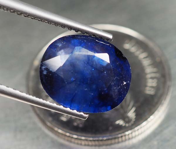 พลอยไพลิน (Sapphire) 5.50 กะรัตลดราคา