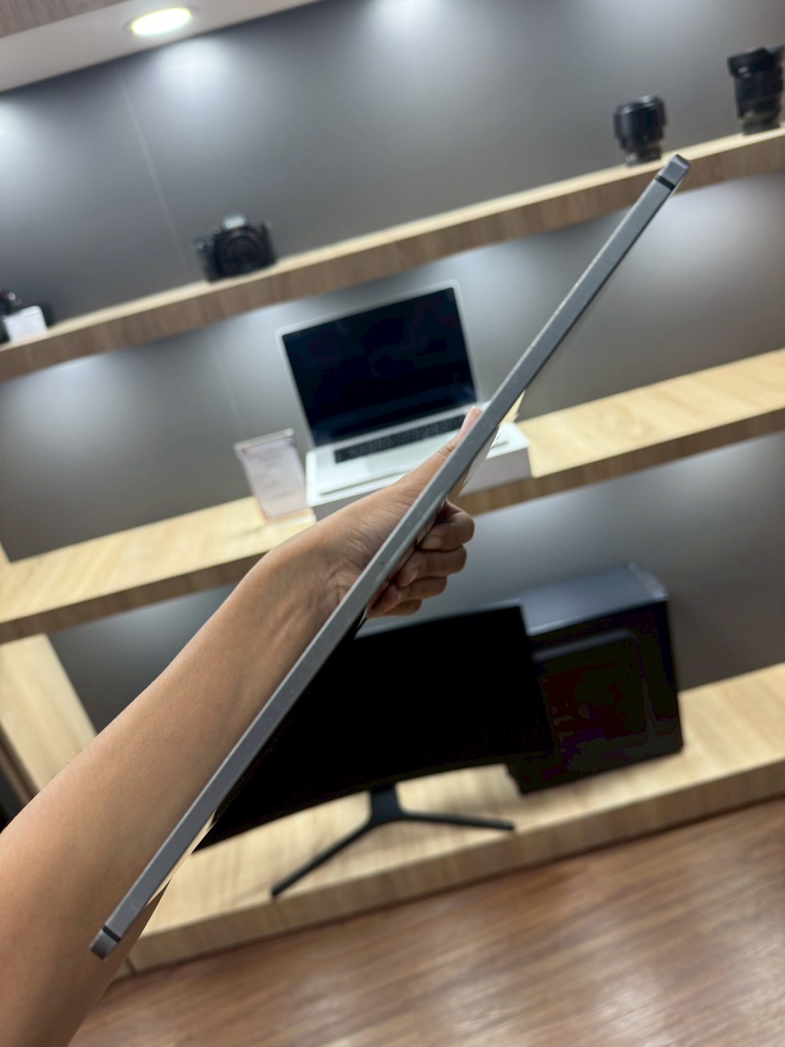 iPad Pro 12.9" Gen 4 256GB Wifi + Cellular สี Space Gray