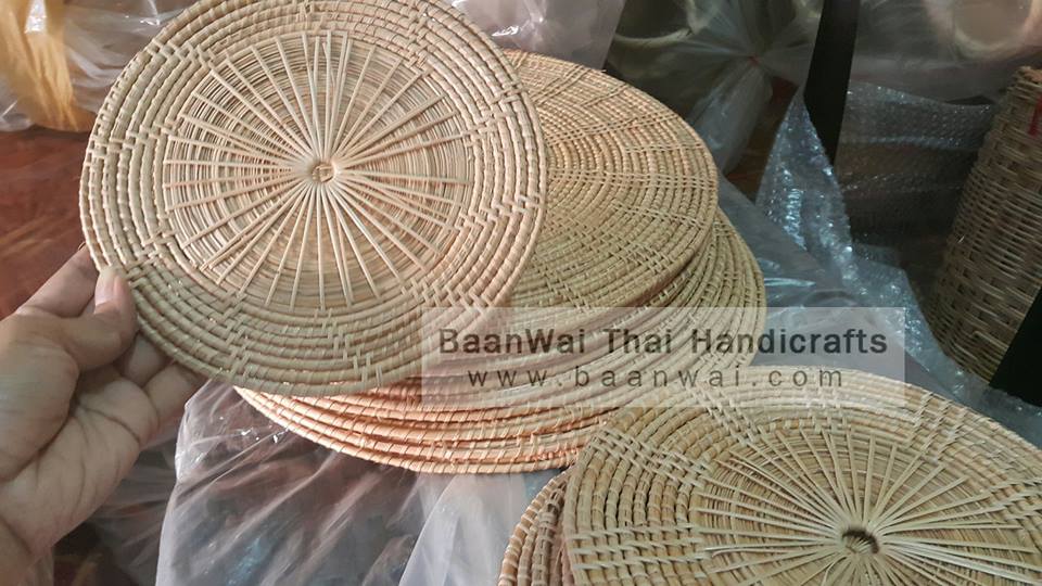 แผ่นรองจานหวาย ขนาด 10-11 นิ้ว