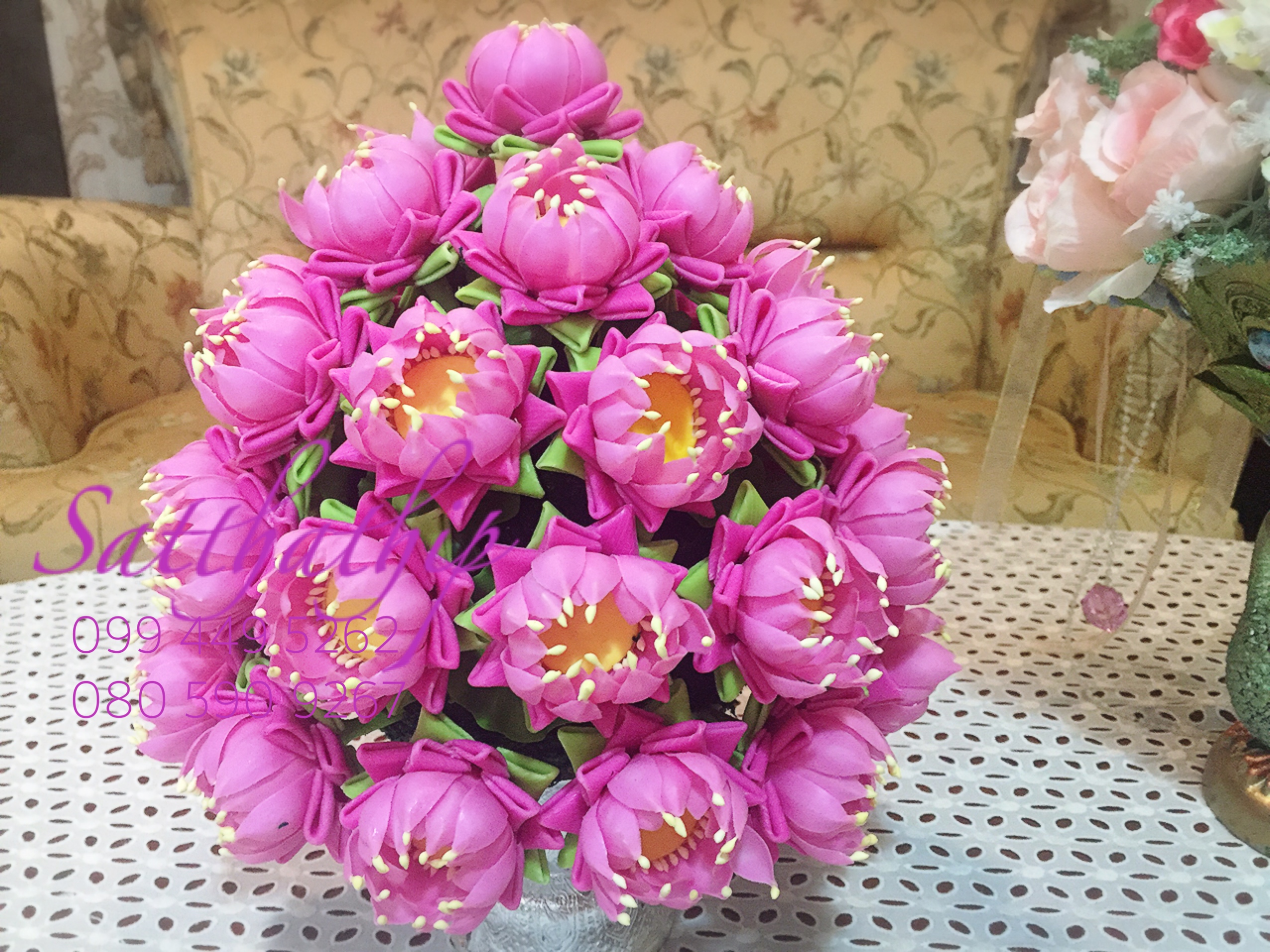 พานพุ่มดอกบัวประดิษฐ์ [9.5 นิ้ว 5,700 บาท/คู่]