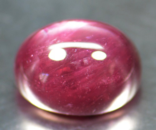 พลอยทับทิม (Ruby Star )19.07 กะรัต 6 ขาแดงเข้ม