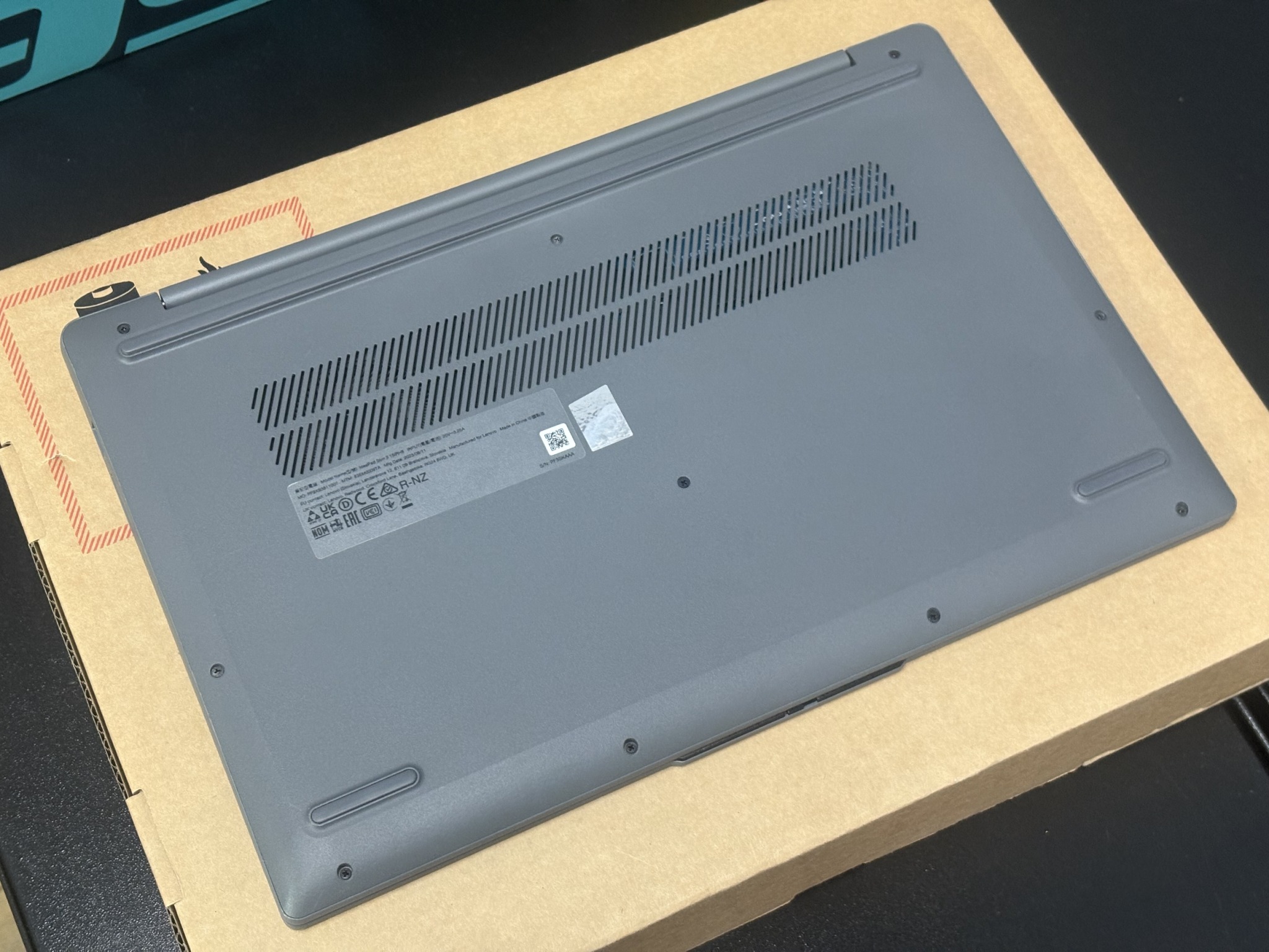 LENOVO IDEAPAD SLIM 3 15IRH8-83EM0009TA (ARCTIC GREY)