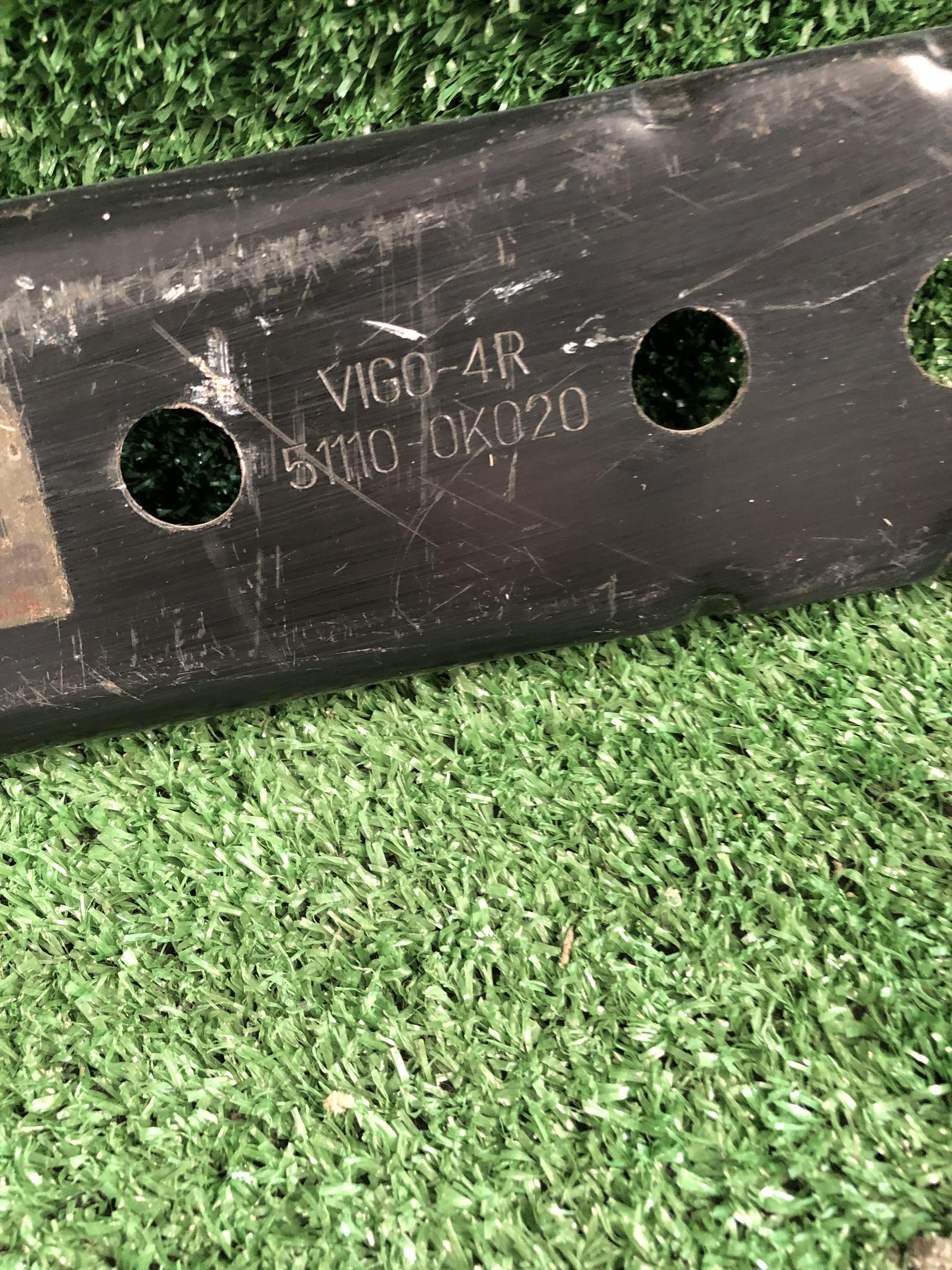 คัสซีหน้า R นอก Toyota Vigo