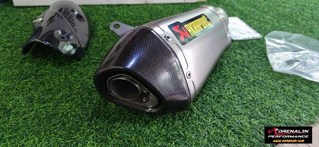 ท่อ Akrapovic shorty สำหรับ zx10 ปี 2011-2015 รุ่นปากตัดตรง มาพร้อมการ์ดคาร์บอน (For Exhibition only)