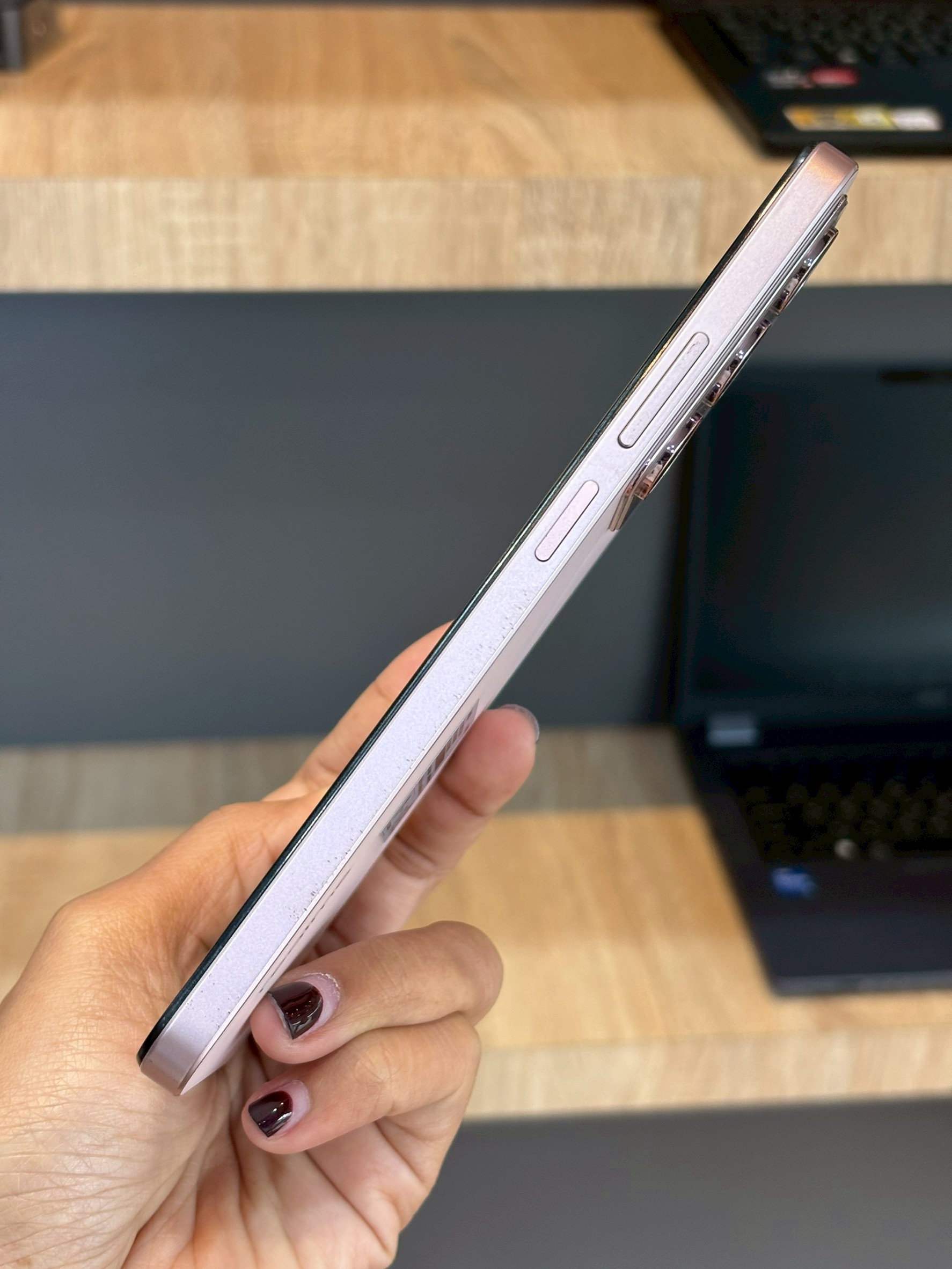 Realme C75X (6/128GB) สี Coral Pink