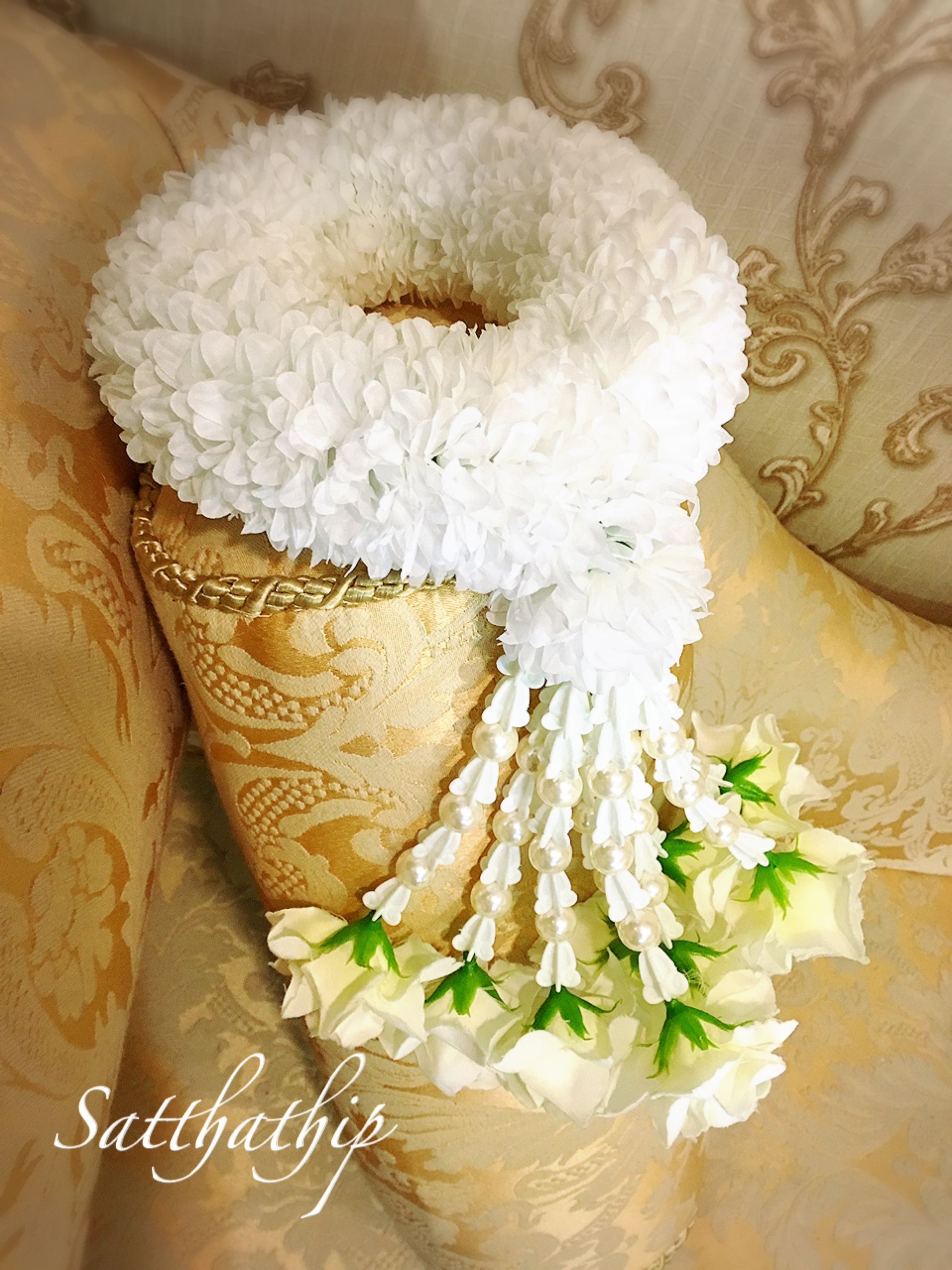 พวงมาลัยผ้า - พวงมาลัยดอกมัม ประดิษฐ์ - พวงมาลัยถวายศาลพระภูมิ - Fabric garland