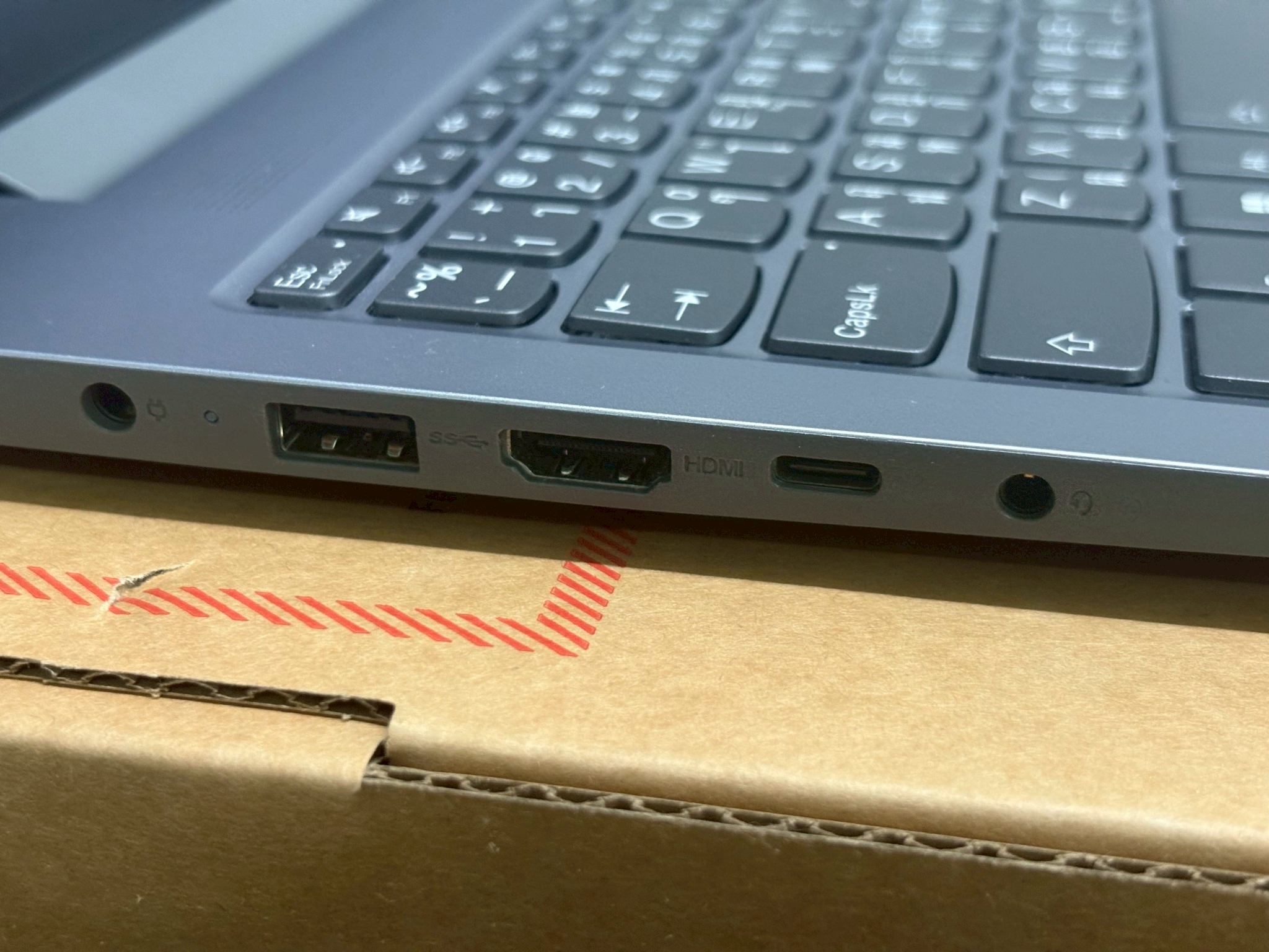 LENOVO IDEAPAD SLIM 3 15IRH8-83EM0009TA (ARCTIC GREY)