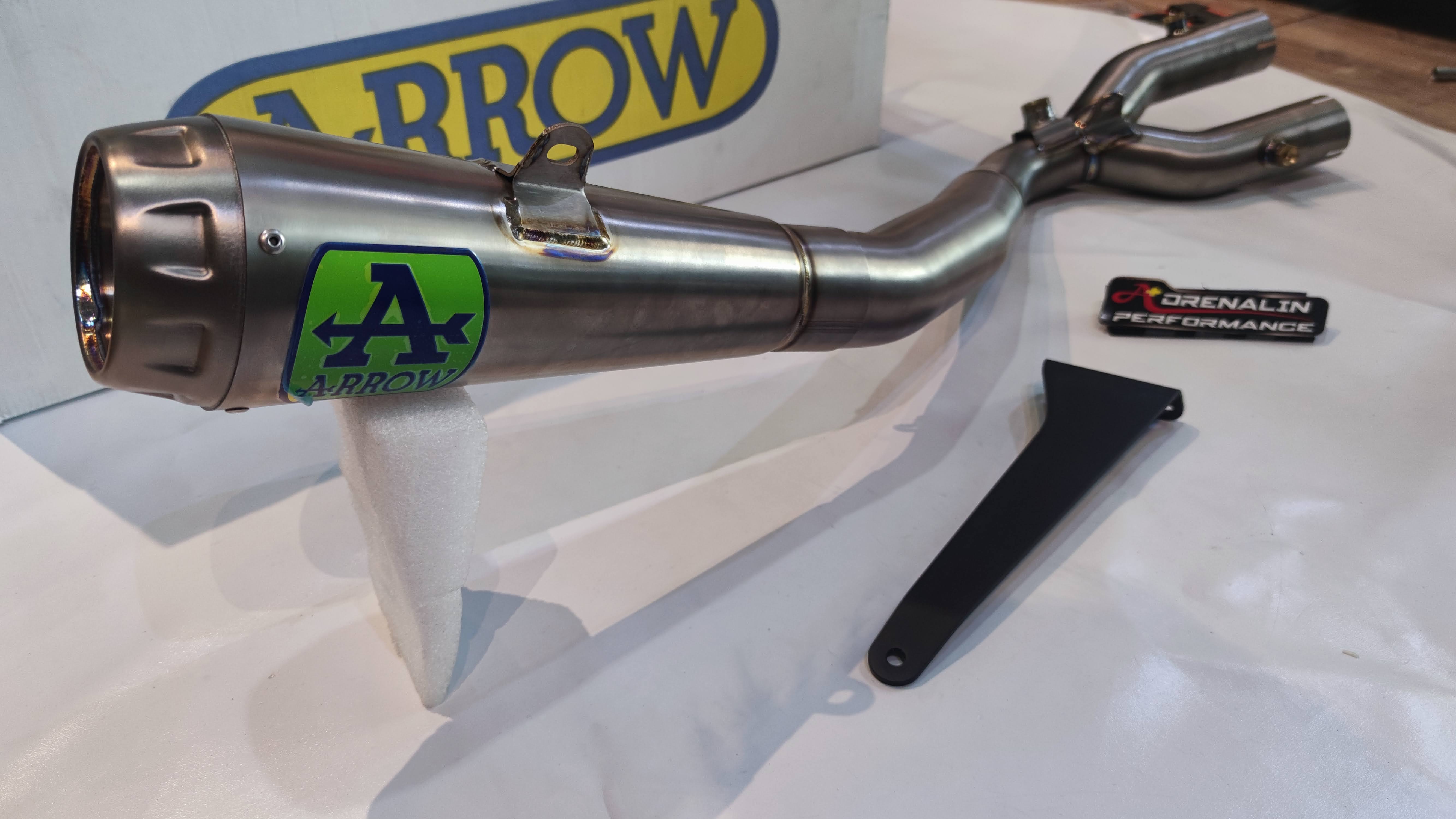 ท่อ Arrow Pro race + Y pipe สำหรับ R1 ปี 2015 ขึ้นไป (For Exhibition only)