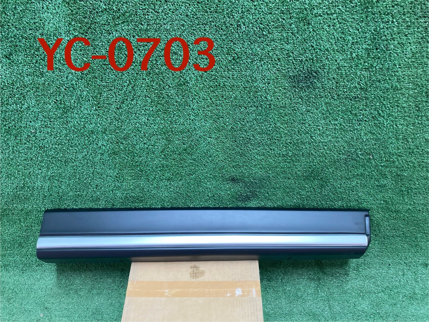 กาบประตูหน้า R Mazda CX-5 2018+ แท้ศูนย์