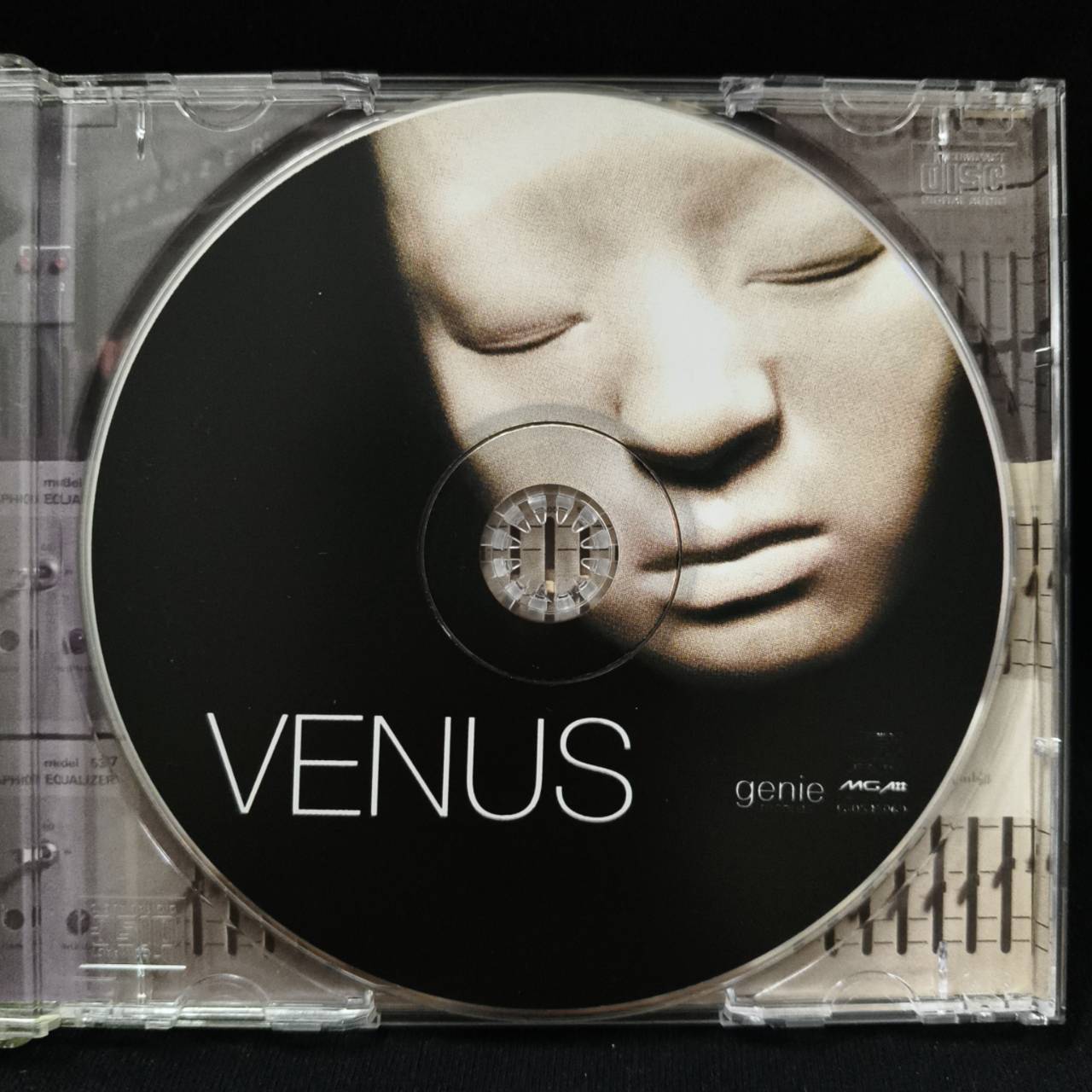 วีนัส – Venus / แผ่นดี